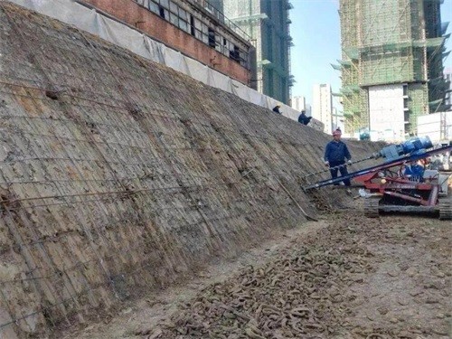 南海建筑边坡支护
