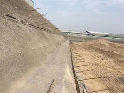 南海河道边坡加固